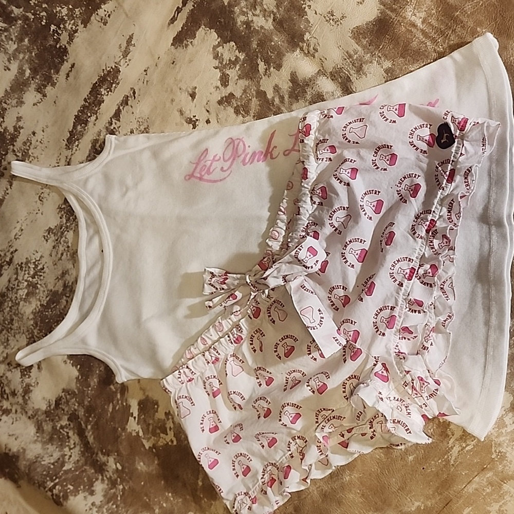 We have chemistry pajama shorts and tank top. Size: L
